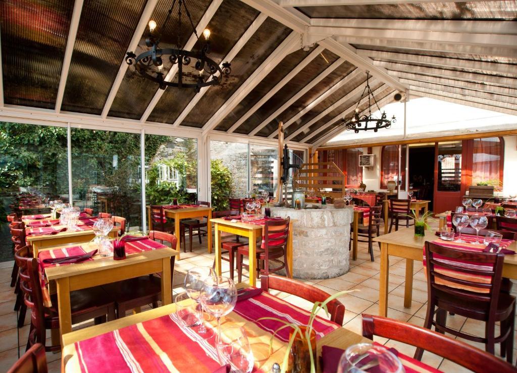 Citotel Hotel Le Commerce Sévérac-le-Château Εξωτερικό φωτογραφία