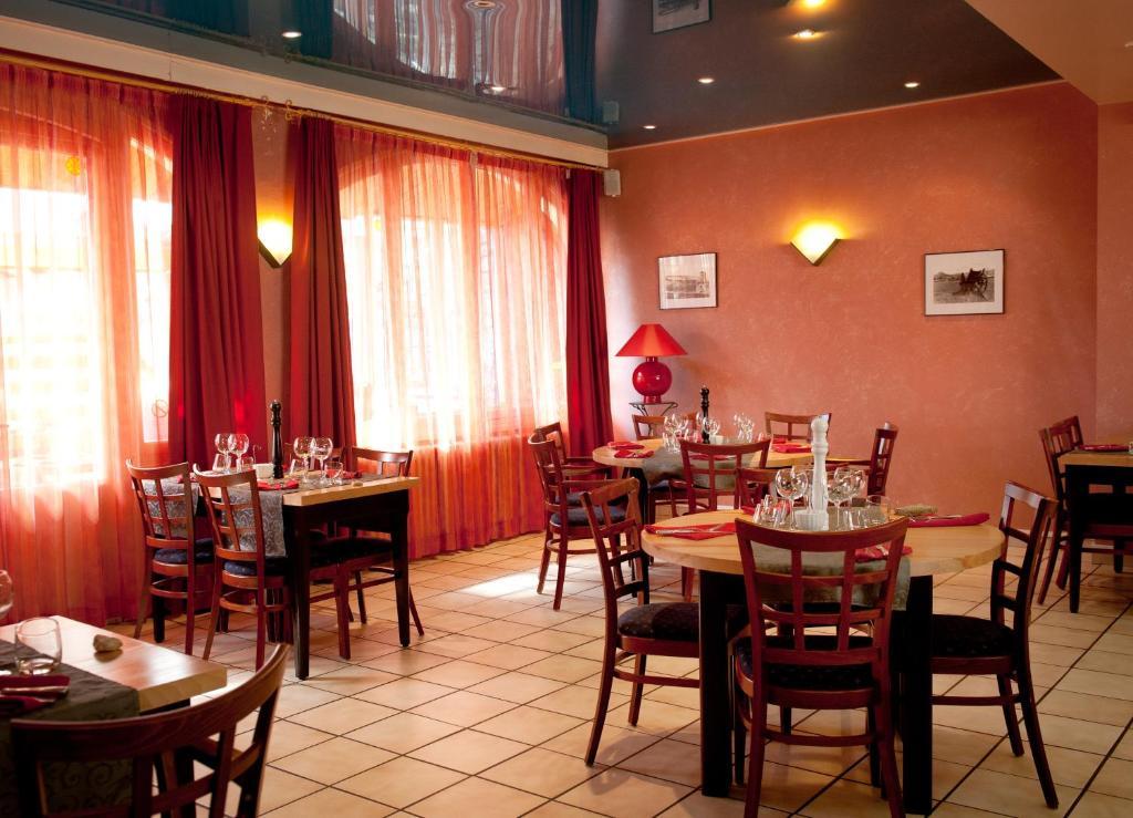 Citotel Hotel Le Commerce Sévérac-le-Château Εξωτερικό φωτογραφία