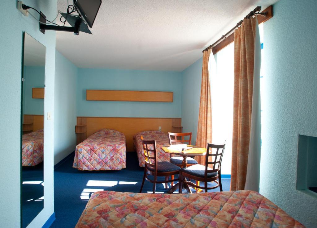 Citotel Hotel Le Commerce Sévérac-le-Château Δωμάτιο φωτογραφία